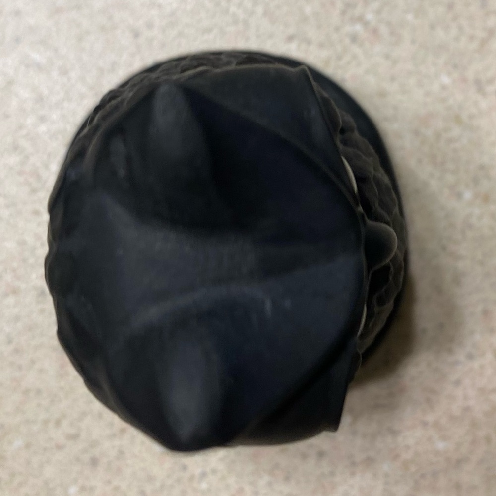 Black obsidian owl, approximately 2.5” high & base 2” across - Picture 5 of 9